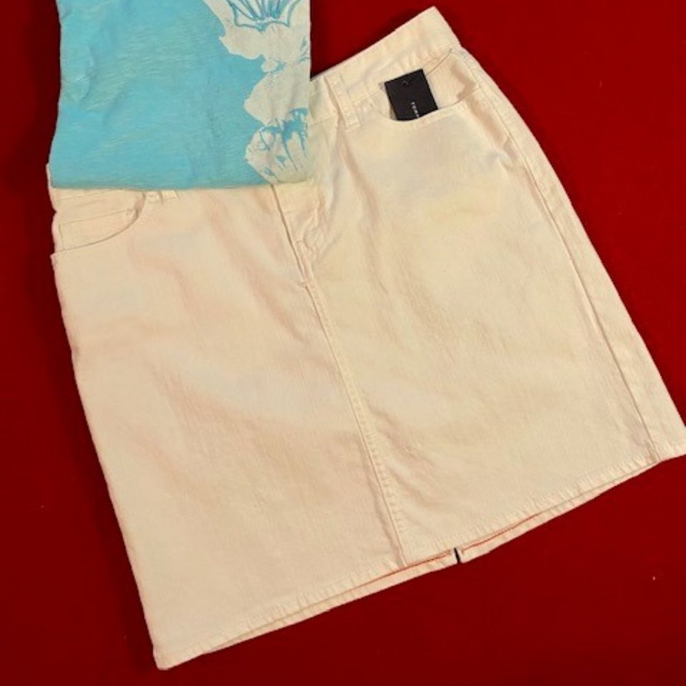 Tommy Hilfiger White Denim Mini Skirt NWT Size - 6 - Picture 3 of 9